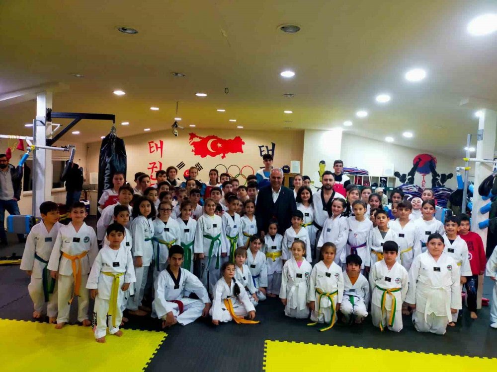 Başkan Yaman, Tekvandocuları Ziyaret Etti