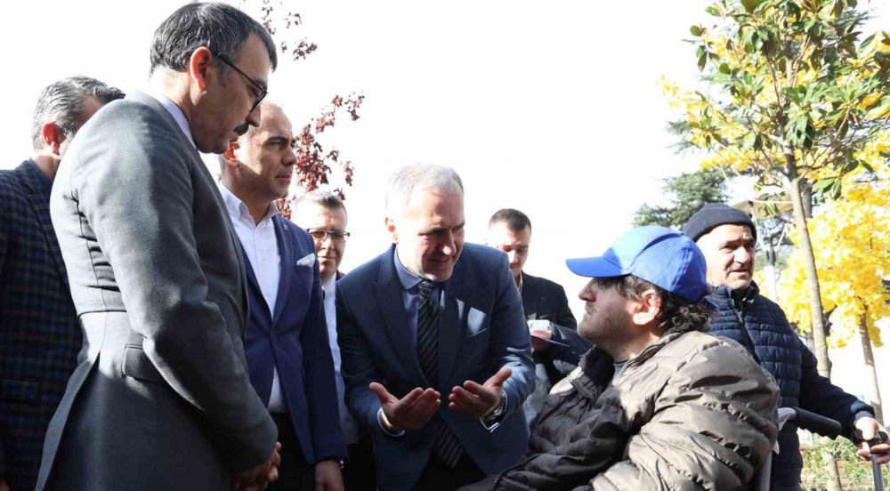 11 Engelli Vatandaşa Akülü Araçları Teslim Edildi
