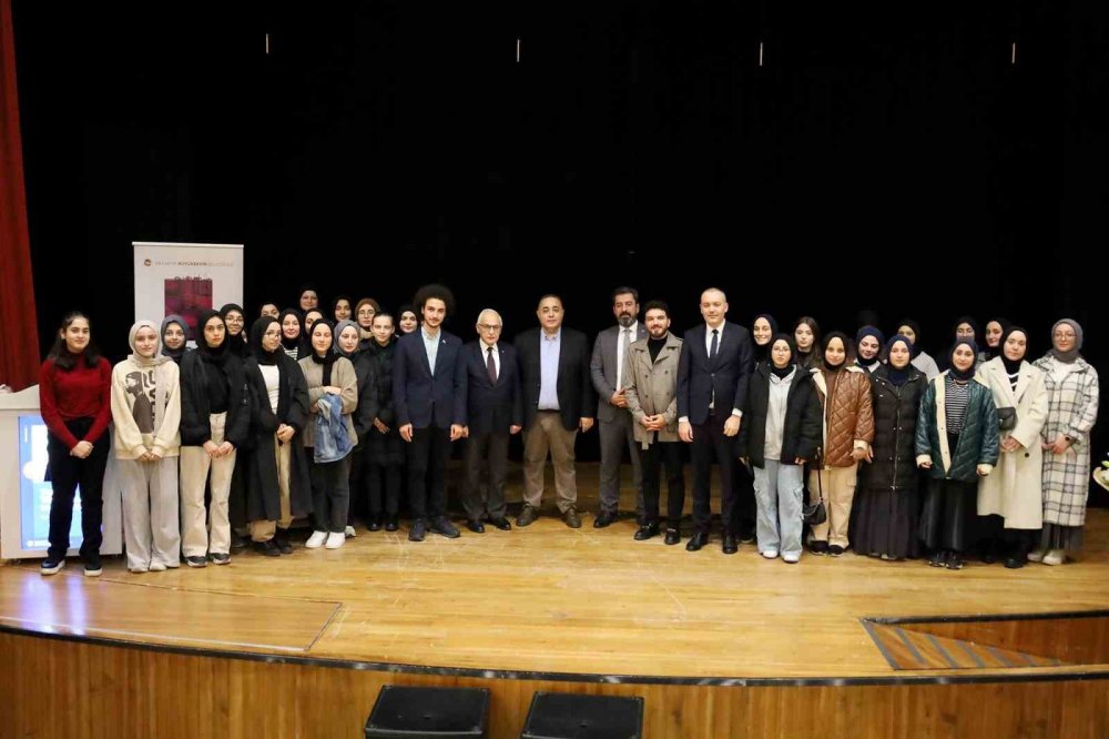 Gazeteci Zafer Şahin’den Gençlere Sosyal Medya Uyarısı
