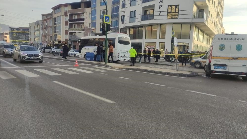 Yaya Geçidinde Servisin Çarptığı 21 Yaşındaki Esra’ya Acı Veda