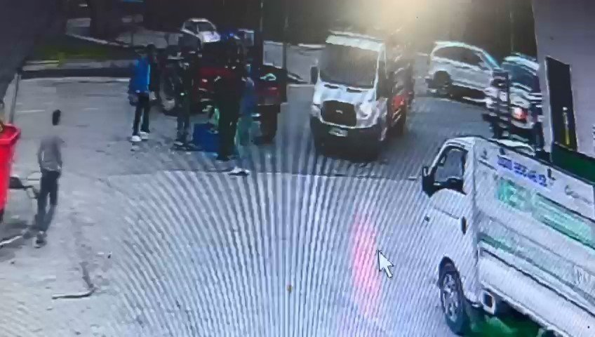Düşen Zeytinleri Toplamak İçin Seferber Oldular