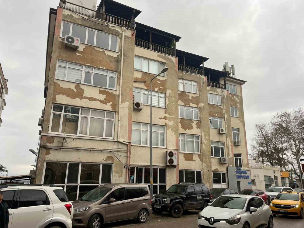 Depremden Sonra Mudanya Belediyesi Tedbir Amaçlı Boşaltıldı