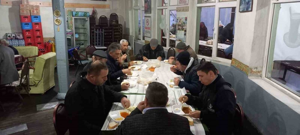 Cemaat Sabah Namazında Buluştu