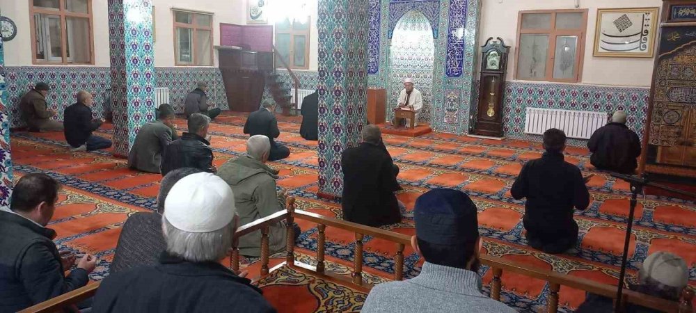 Cemaat Sabah Namazında Buluştu