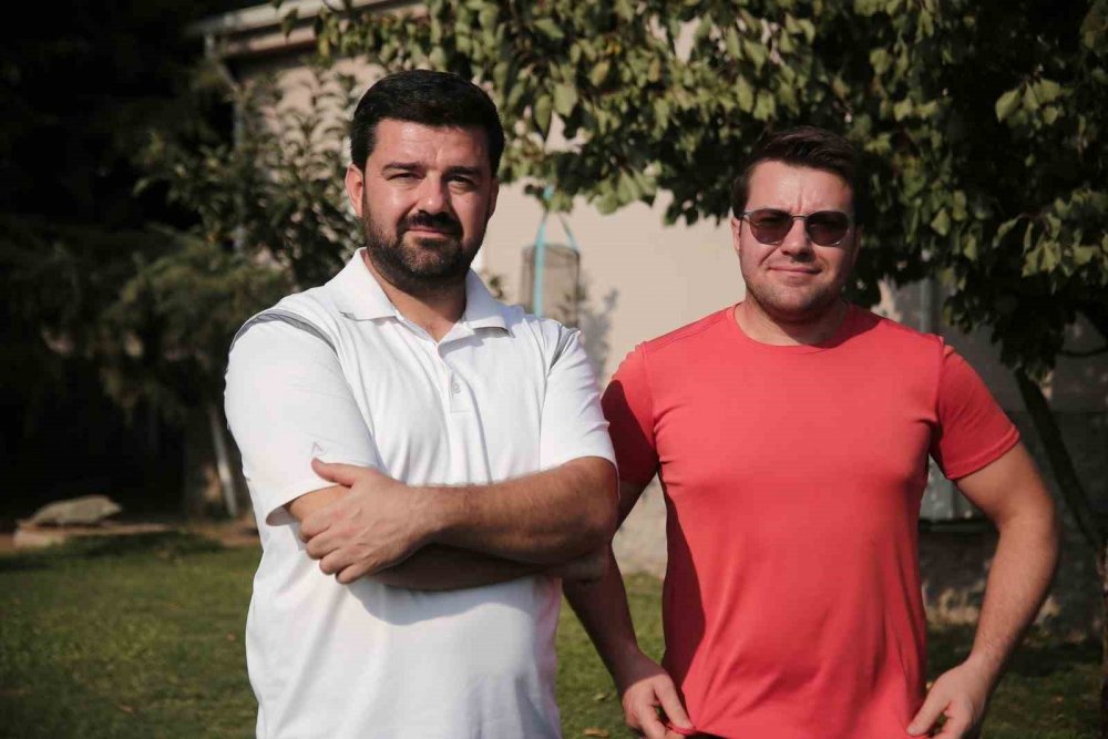 İki Kardeş Mühendisliği Bırakıp Çiftlik Kurdu