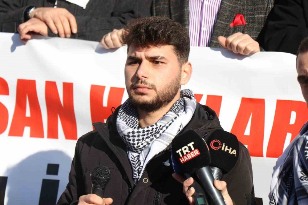 Vatandaşlar İsrail’i Kınayıp Filistin’e Destek İçin Yürüdü