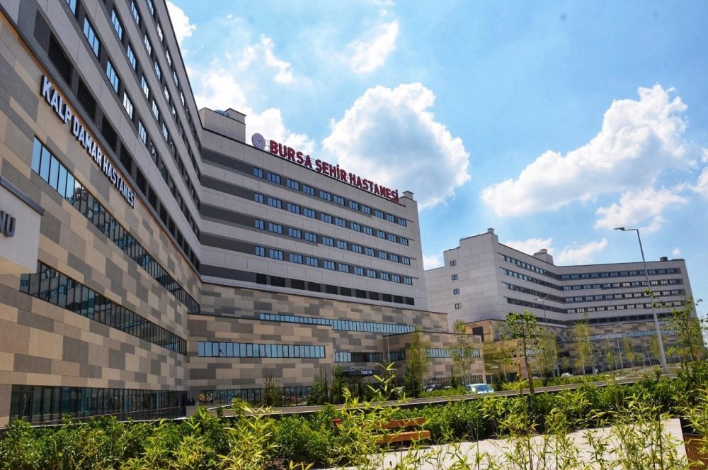 Oksijen Tüpünün Patlaması Sonucu Yaralanan Amca Ve Yeğeni Sağlığına Kavuştu