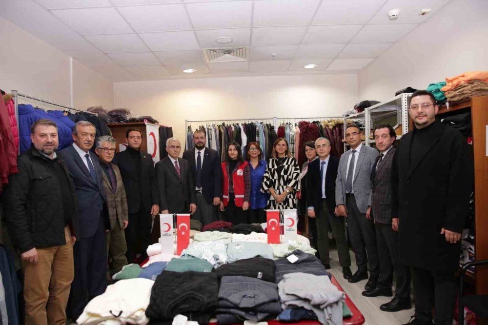 ’Kızılay Butik’  Öğrencilerin Hizmetine Açıldı