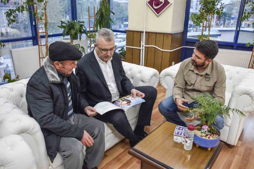 Dünya Çapında İlgi Gören Adem Amca Ve Yaren Leylek Hikayesinin Kitabı Çıktı