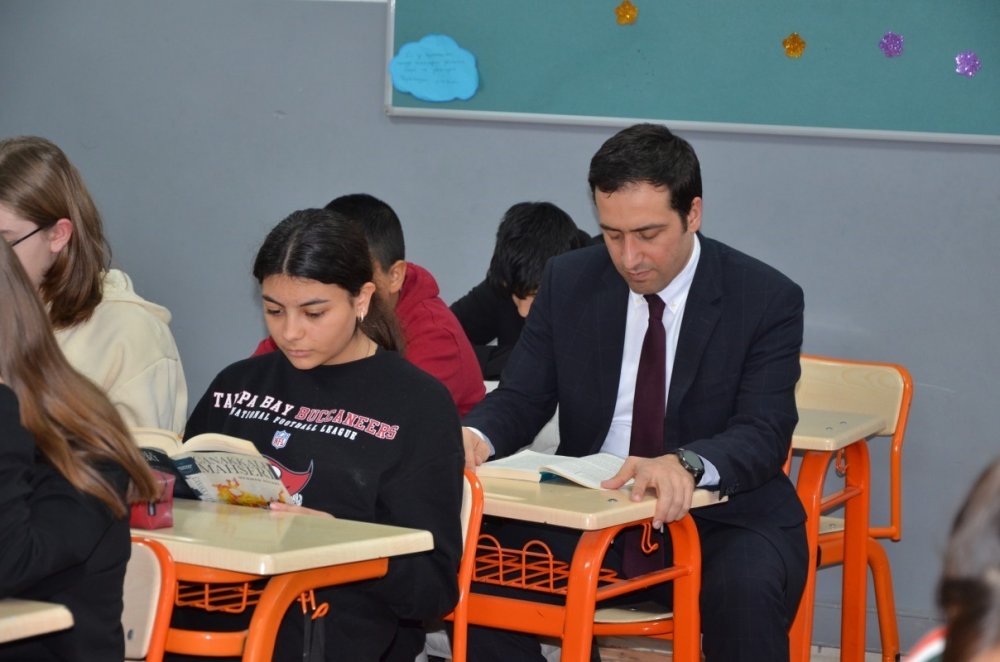 Bil-en Projesi Kapsamında Kitap Okuma Saatleri Devam Ediyor