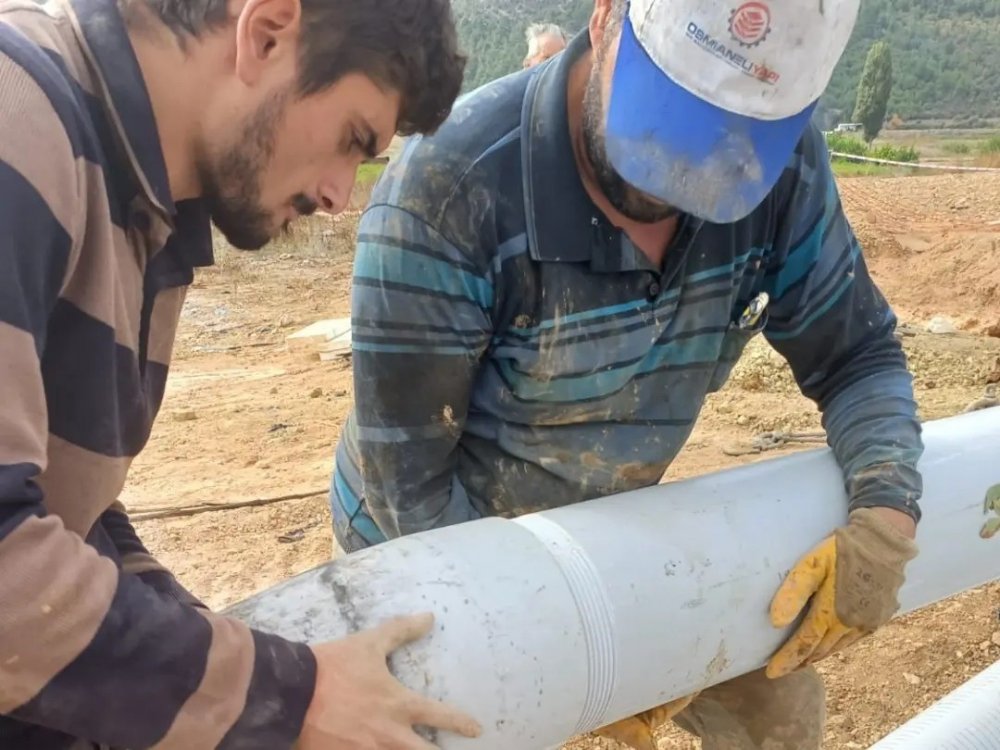 İçme Suyu Hattı Yenileme Çalışmaları Devam Ediyor