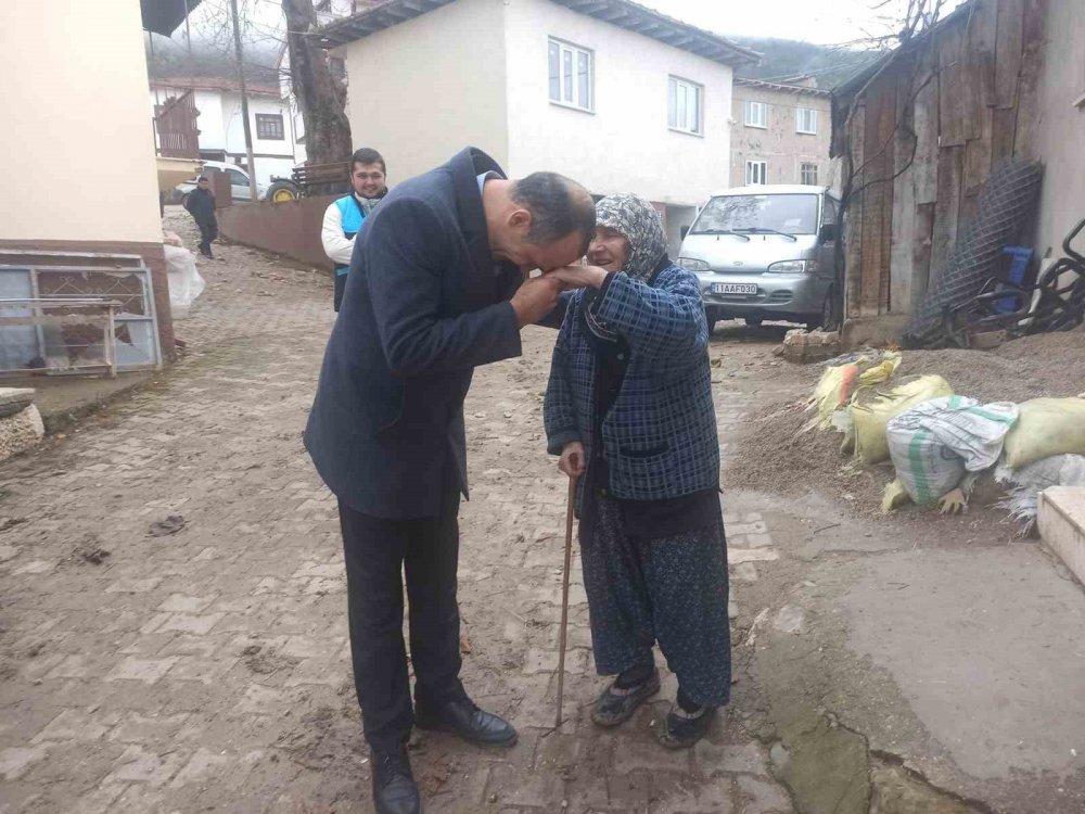 Kaymakam Sözen Halk İle Buluşarak Taleplerini Dinliyor
