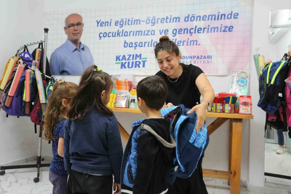 Bu Markette Para Da Kredi Kartı Da Geçmiyor
