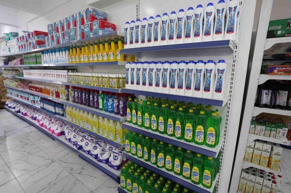 Bu Markette Para Da Kredi Kartı Da Geçmiyor