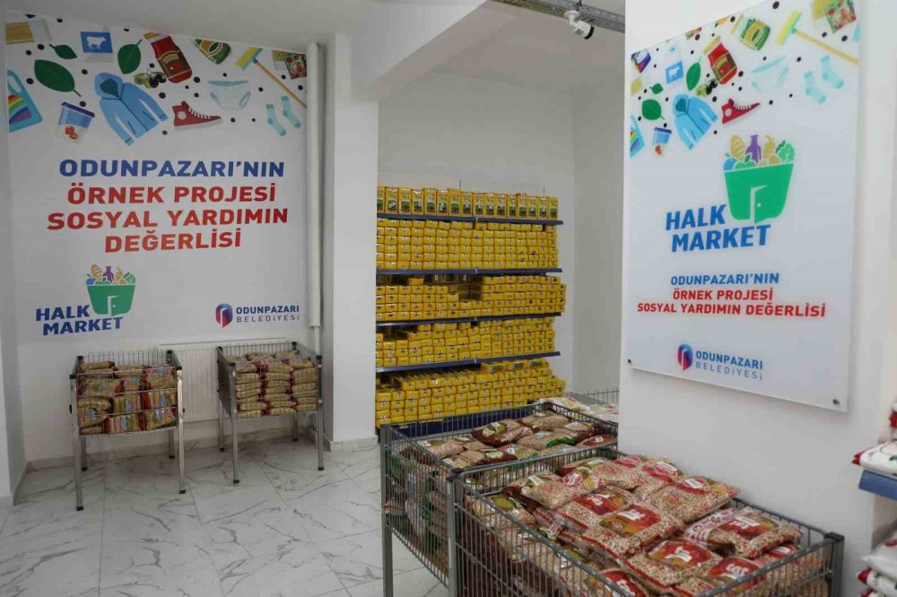 Bu Markette Para Da Kredi Kartı Da Geçmiyor