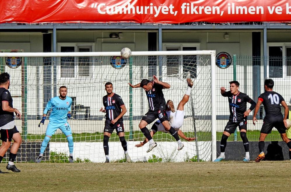 bilecikspor-deplasmanda-kaybetti.jpg