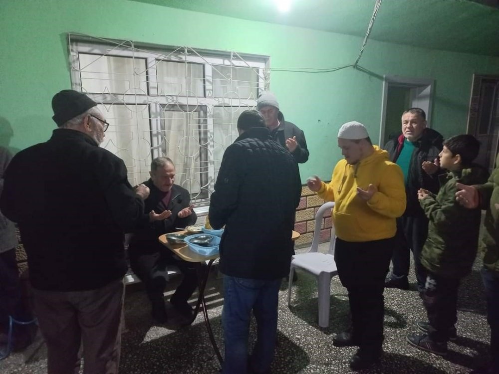 Down Sendromlu Muhtar Adayı Mücahit Kırdaş Her Sabah Camilerde Çorba Dağıtıyor