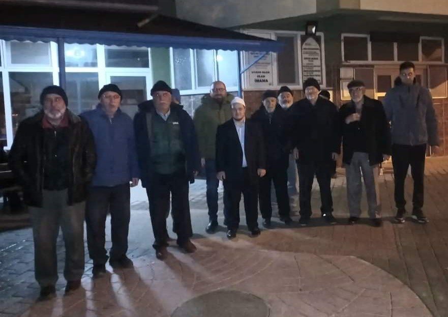 Down Sendromlu Muhtar Adayı Mücahit Kırdaş Her Sabah Camilerde Çorba Dağıtıyor