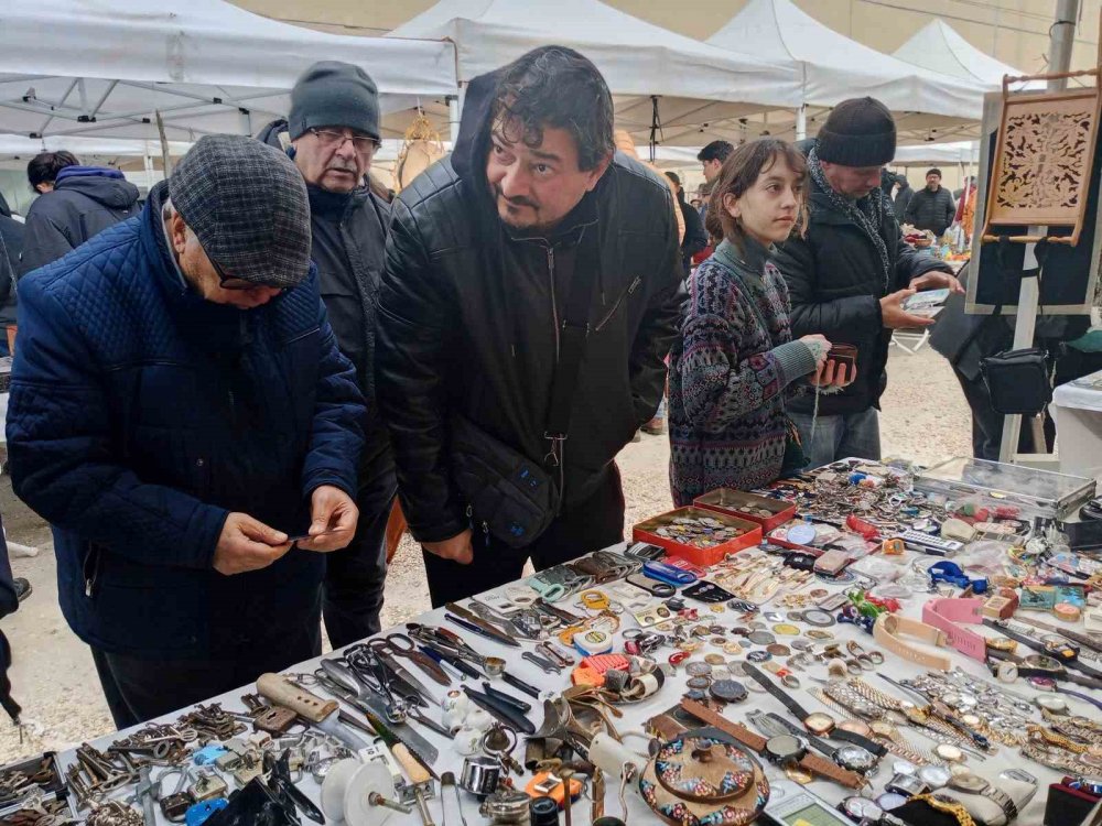 Antikacılardan Kapalı Pazar Yeri Talebi
