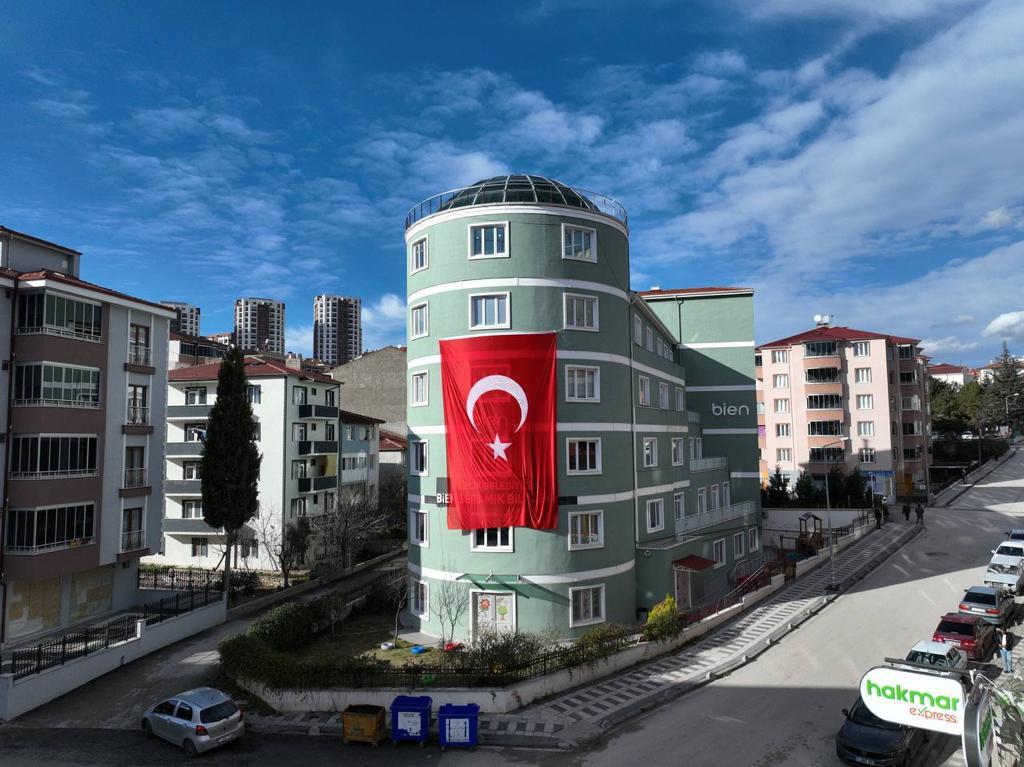 belediye-binalarina-turk-bayraklari-asildi1.jpeg