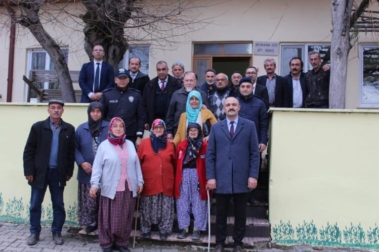 Köy Halkının Taleplerini Can Kulağı İle Dinledi