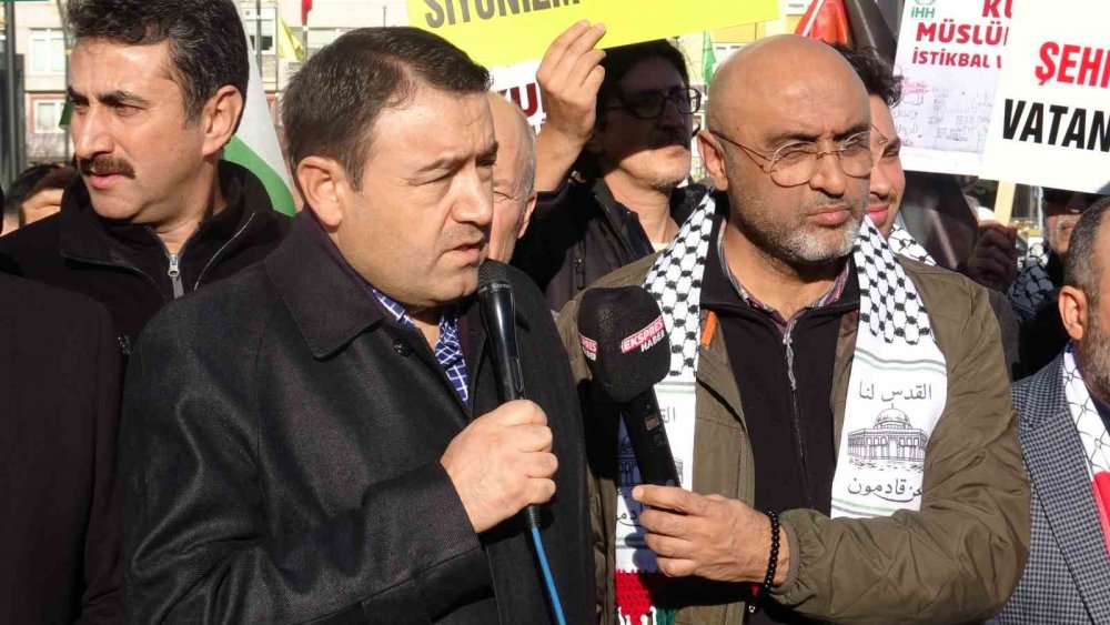 Şehitleri Anma Ve Filistin’e Destek Yürüyüşü
