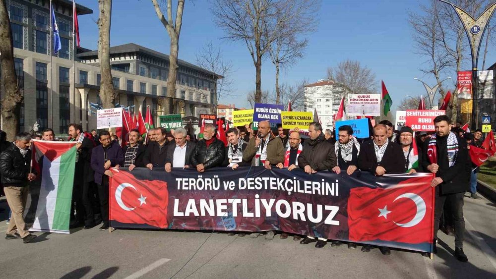 Şehitleri Anma Ve Filistin’e Destek Yürüyüşü