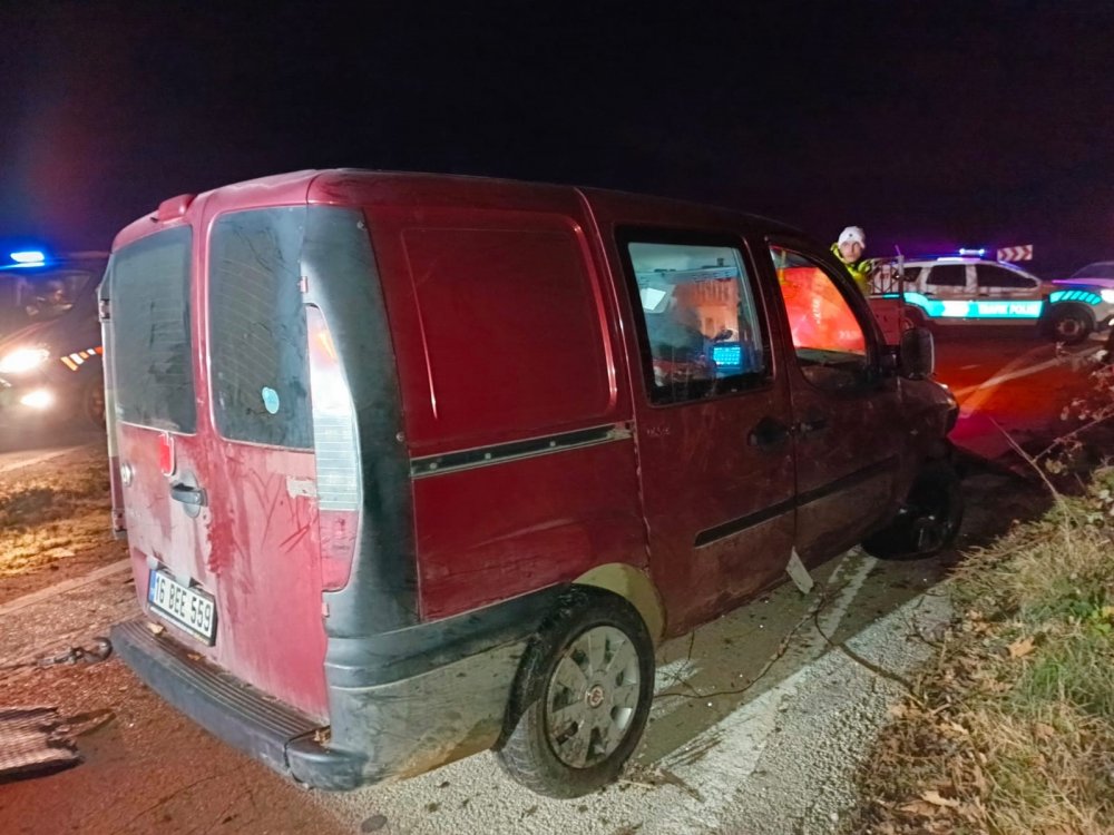 Alkollü Sürücü Şarampole Uçtu: 3 Yaralı