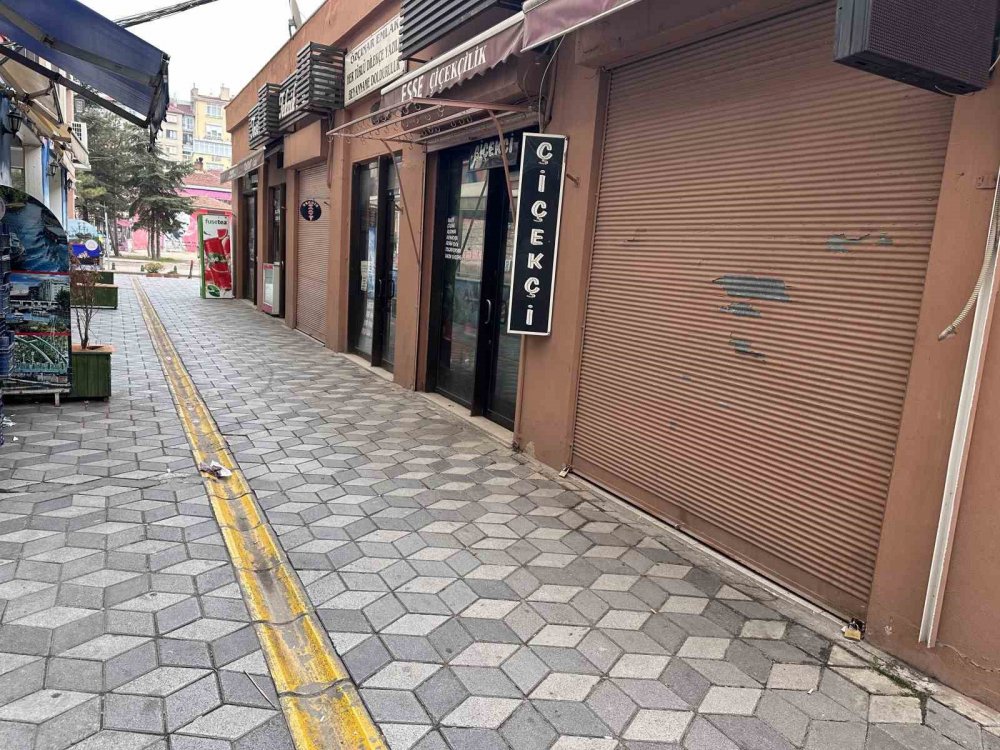 Esnaf Yeni Yıl Tatili Yaptı Dükkanlar Kapalı Kaldı