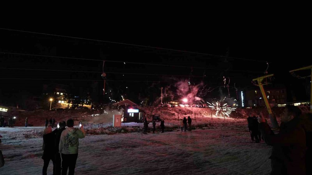 Uludağ’da Yeni Yıl Buruk Kutlandı