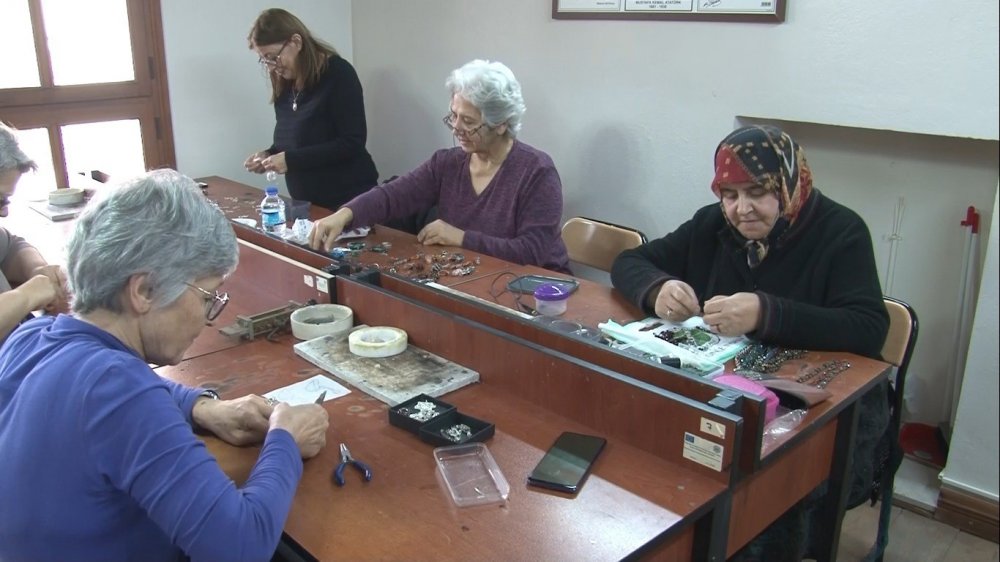 Kadınlar Telkari Sanatı Öğreniyor