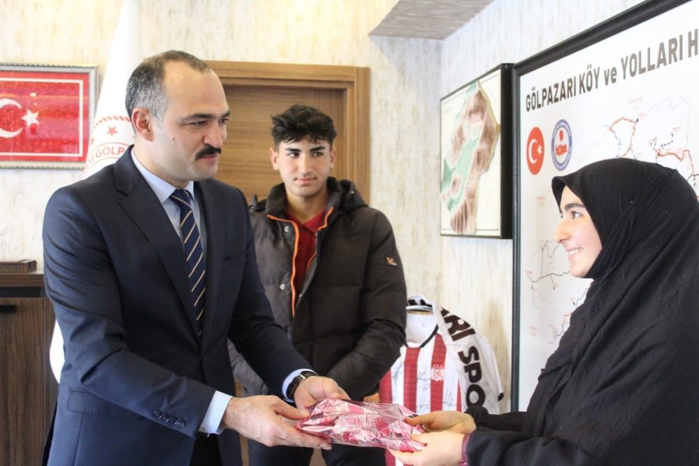 Yarışmada Birinci Ve İkinci Oldular