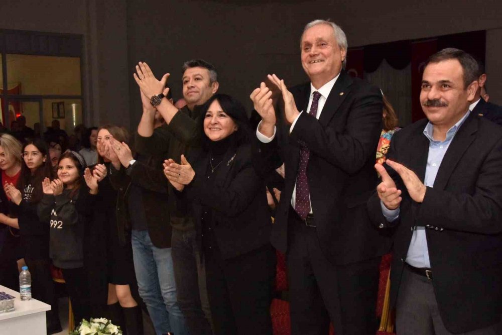 Bozüyük’te Sunay Akın Ve İlhan Şeşen’den Unutulmaz Bir Gece