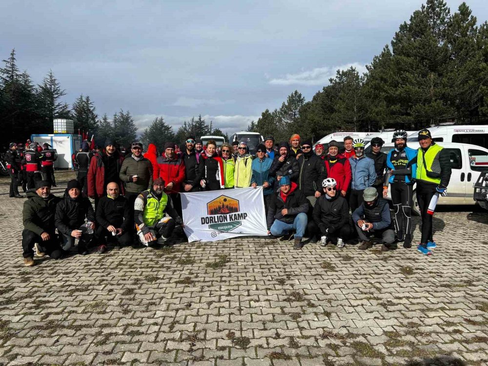 22 Bisikletli Şehitleri Anmak İçin 85 Kilometre Yol Kat Ettiler