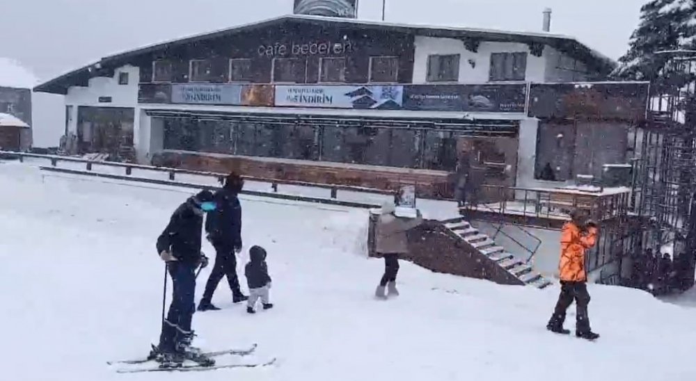 Uludağ’da Beklenen Kar Yağışı Başladı