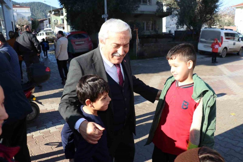 Öğrencilerin Fikirlerine Öncelik Verdi