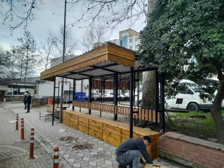 Duraklar Yenilendi