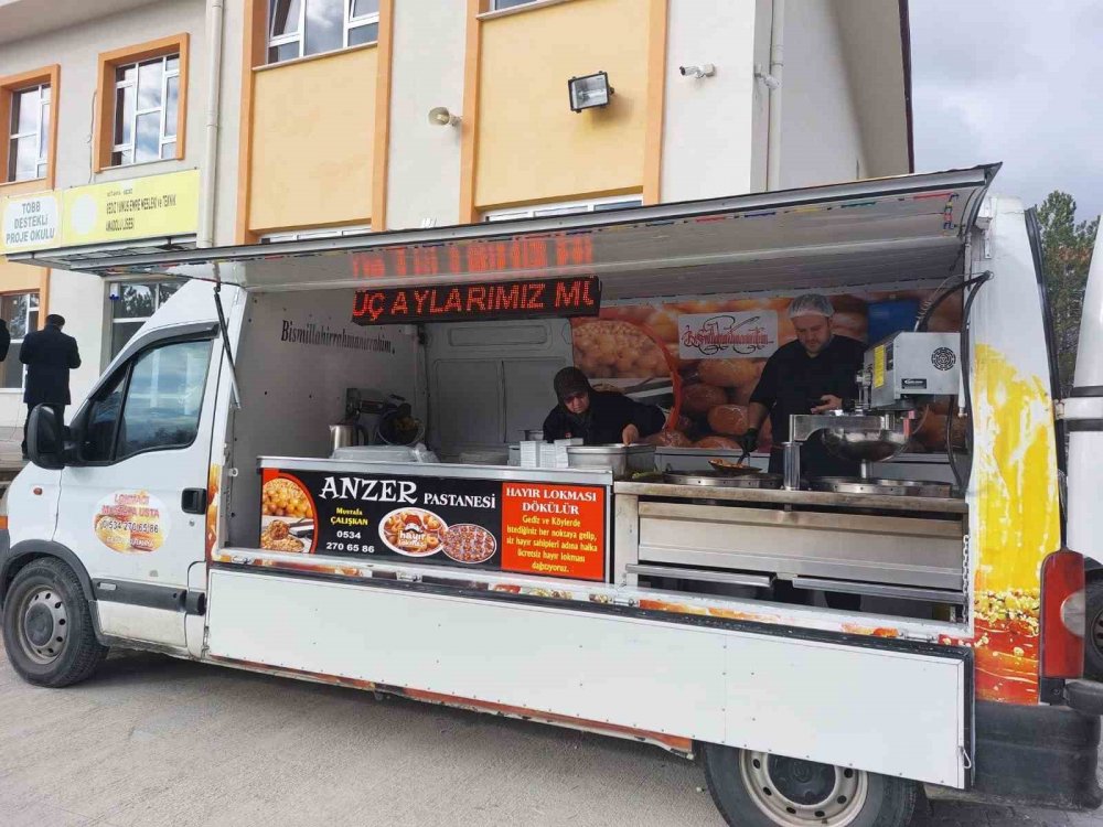 Vefat Eden Öğretmen İçin Okulda Lokma Hayrı Ve Dua Programı
