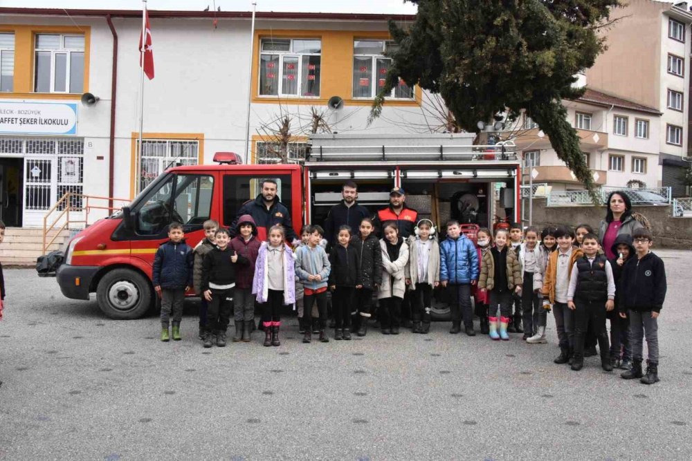 Bozüyük’te İlkokul Öğrencilerine Yangın Eğitimi