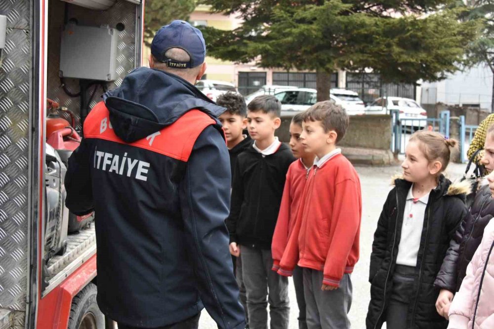 Bozüyük’te İlkokul Öğrencilerine Yangın Eğitimi