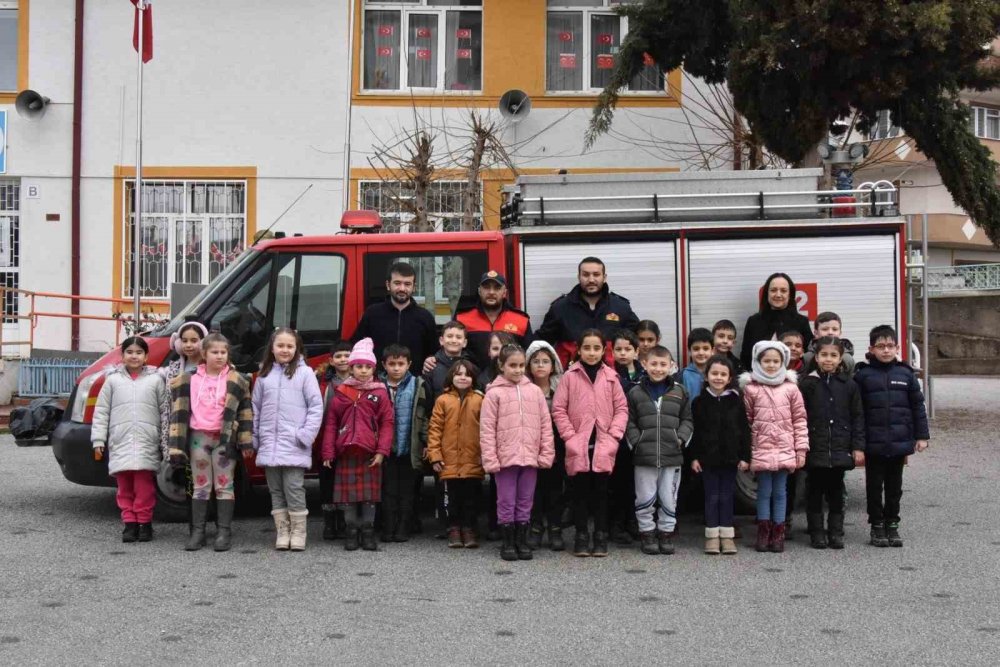 Bozüyük’te İlkokul Öğrencilerine Yangın Eğitimi