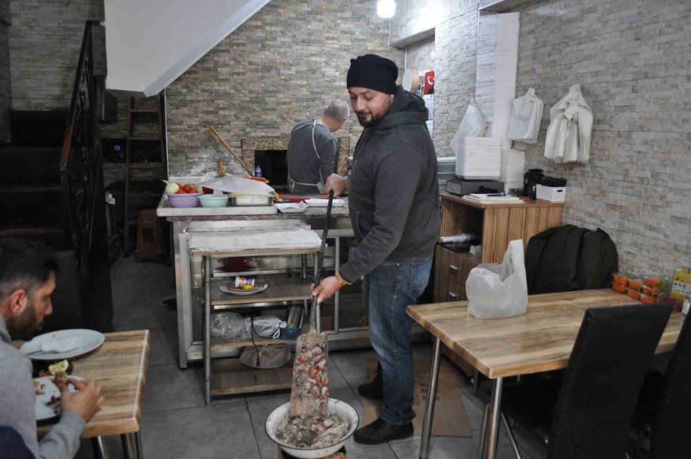 Pideci Esnafından Isınma Sorununa Nostaljik Çözüm