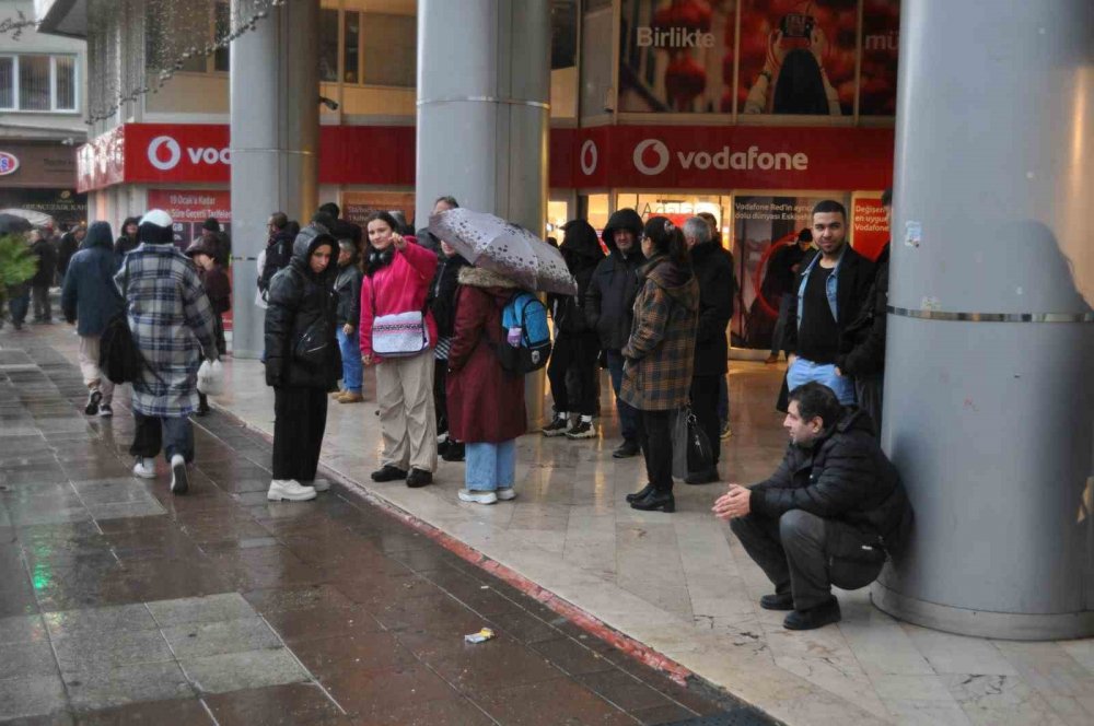 Aniden Bastıran Sağanak Vatandaşlara Zor Anlar Yaşattı