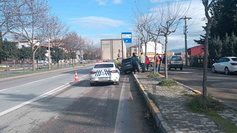 Tır, Otomobili 20 Metre Sürükledi