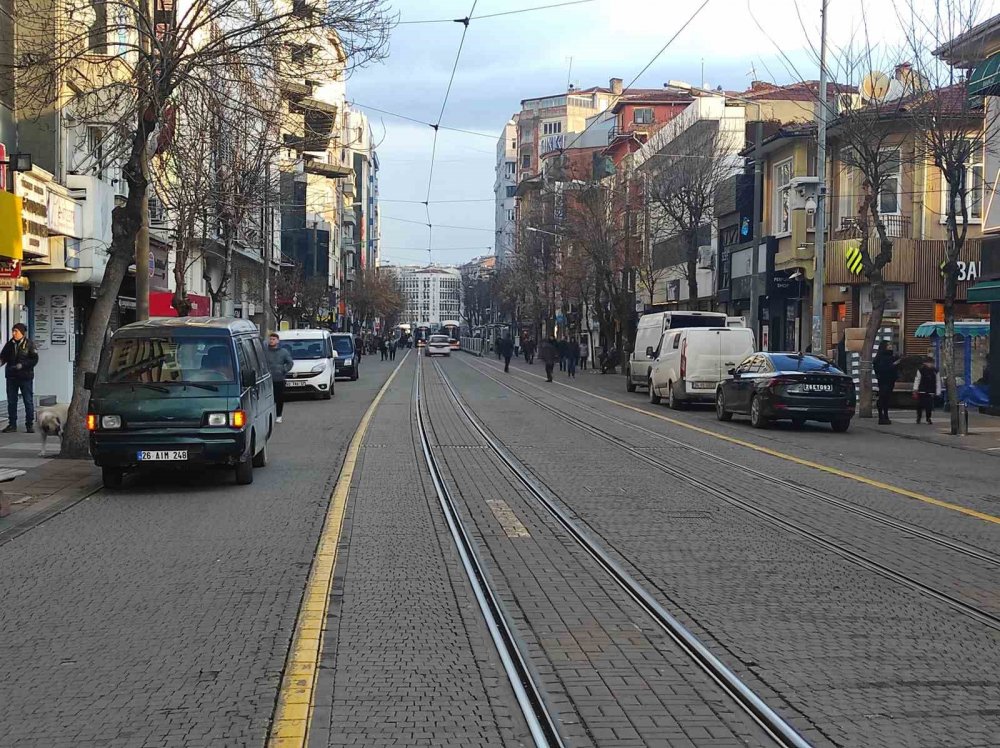 Trafiğe Kapalı 2 Eylül Caddesinde İlginç Görüntüler