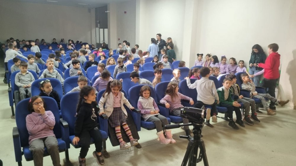 500 Yıllık Geleneği Sahnelerde Sürdürüyor