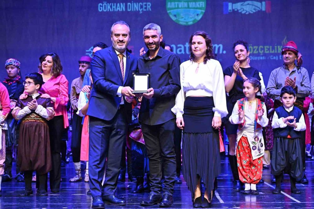 Kapanmayan Yara, Dinmeyen Sızı; Mübadele