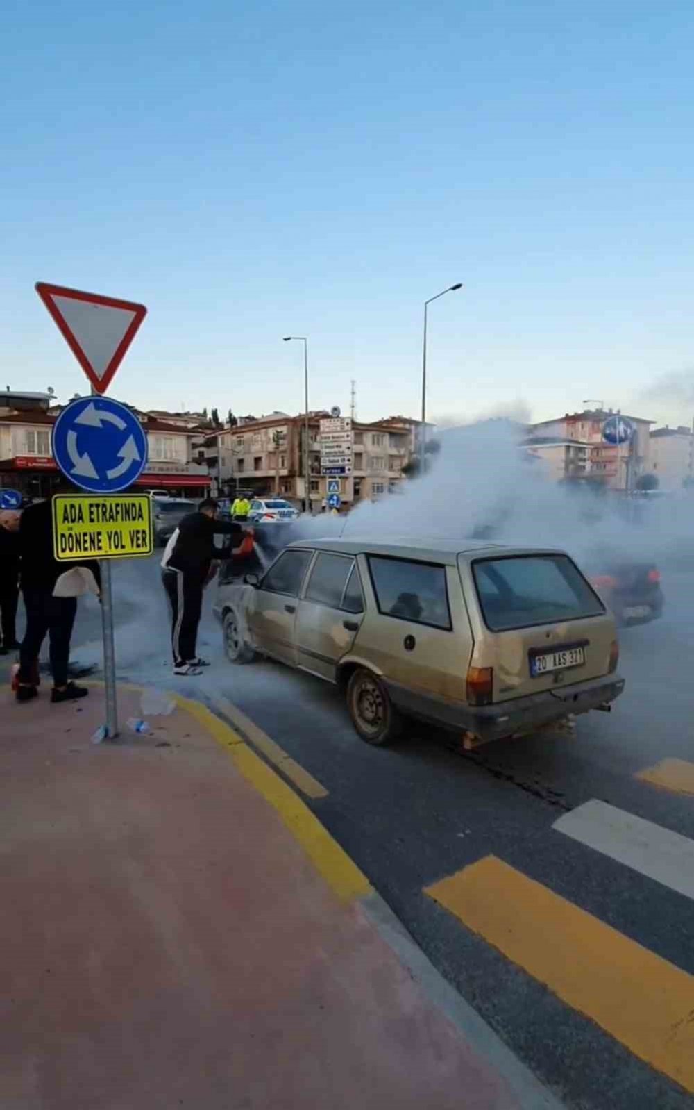 Seyir Halindeki Tofaş Alevlere Teslim Oldu