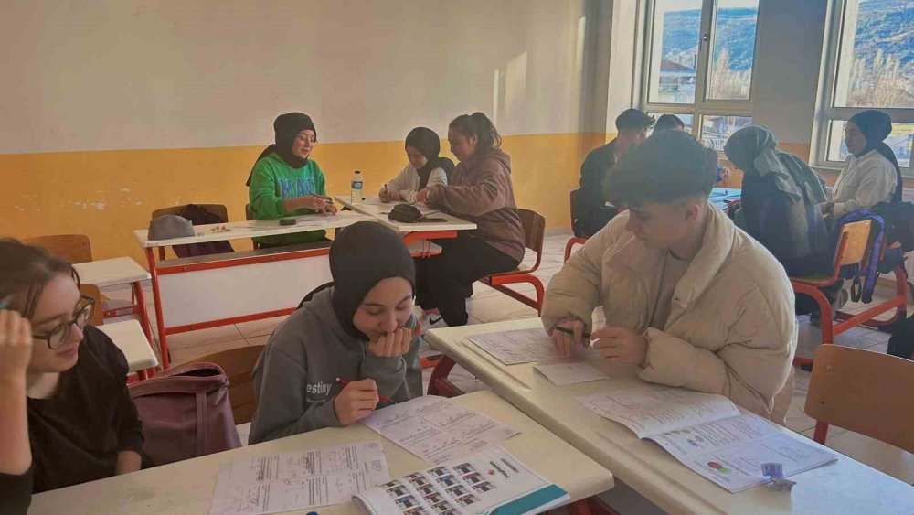 TYT Kampı’nda Öğrenciler Sınava Hazırlanıyor