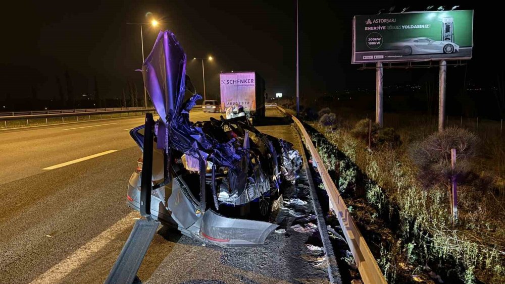 Otoyoldaki Feci Kazada Yaralanan Polis, Hastanede Ziyaret Edildi